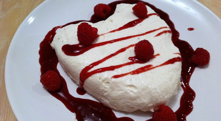 Coeur a la Creme with Raspberry Sauce