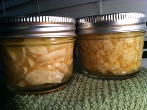 Minced or Sliced Marinated Garlic