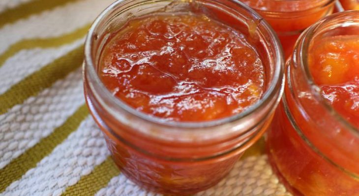 Nectarine Upside Down Cake Conserve