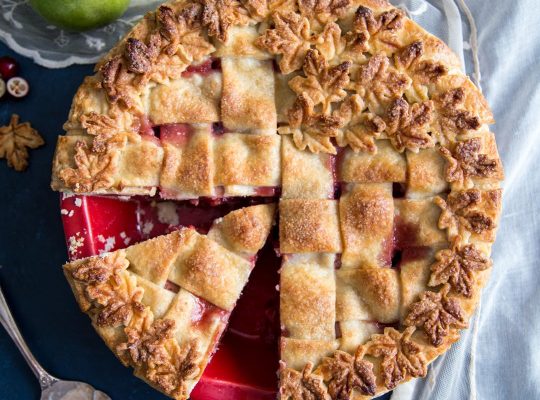 Canned Pear Cranberry Pie – A perfect pairing for filling