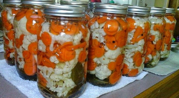 Pickled cauliflower and carrots