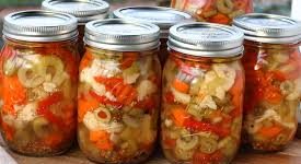 Pickled cauliflower and carrots