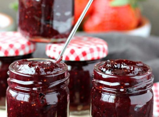 Rhubarb Muscat Wine Jam – Rhubarb Blackberry Lime Jam