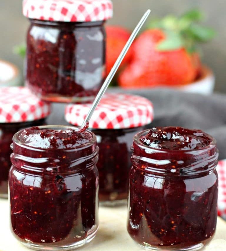 Rhubarb Muscat Wine Jam – Rhubarb Blackberry Lime Jam