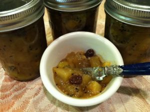 Spiced Kiwifruit Apple Chutney