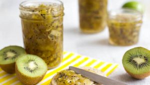 Spiced Kiwifruit Apple Chutney