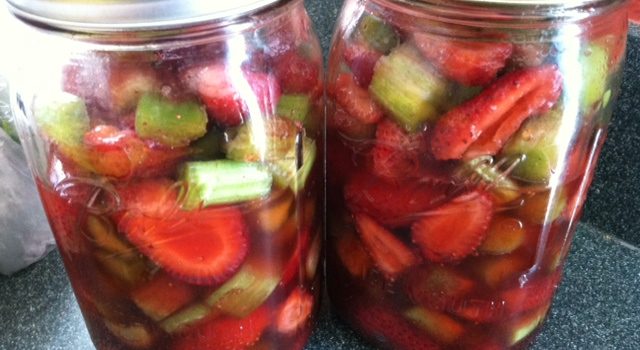 Strawberries and Rhubarb without apple juice added