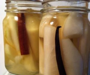 Vanilla or Cinnamon Pears in Light Syrup