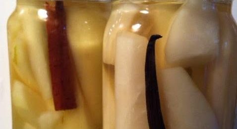 Vanilla or Cinnamon Pears in Light Syrup