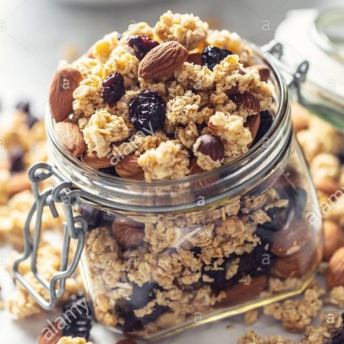 Almond muesli with grapes