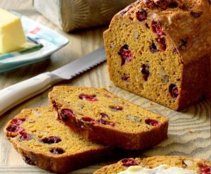 Pumpkin cranberry bread