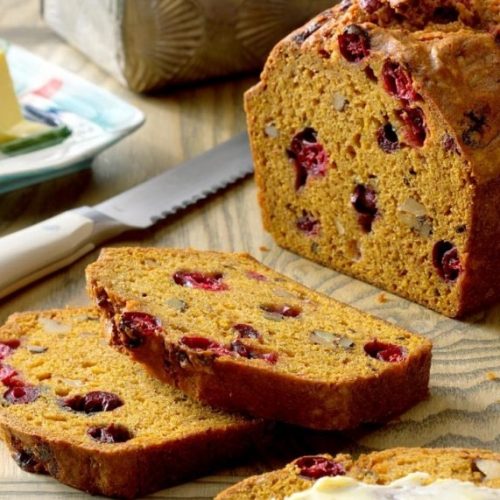 Pumpkin cranberry bread