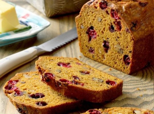 Pumpkin cranberry bread