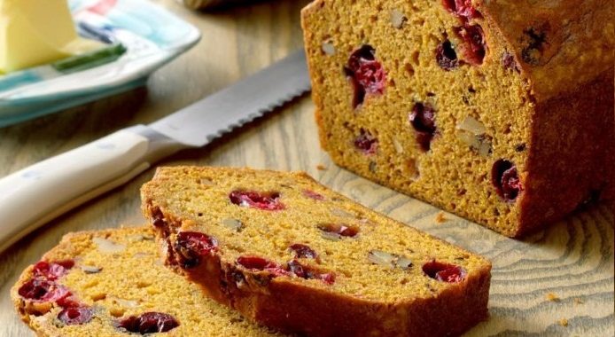 Pumpkin cranberry bread