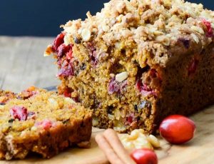 Pumpkin cranberry bread