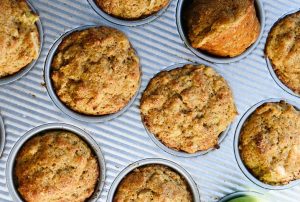 Apple-oat muffins home made