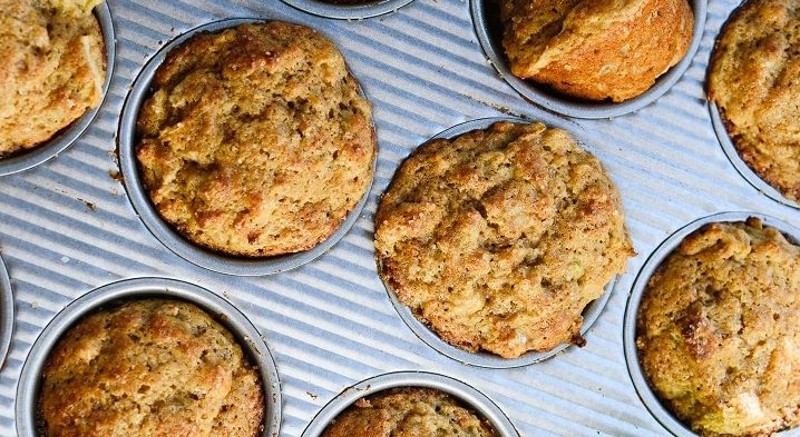 Apple-oat muffins home made