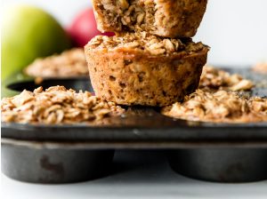 Apple-oat muffins home made