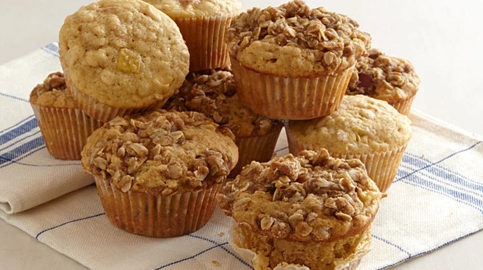 Apple-oat muffins home made