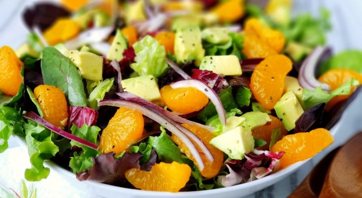 Avocado mandararin salad