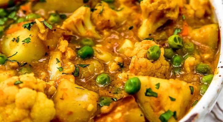 Cauliflower & potato curry