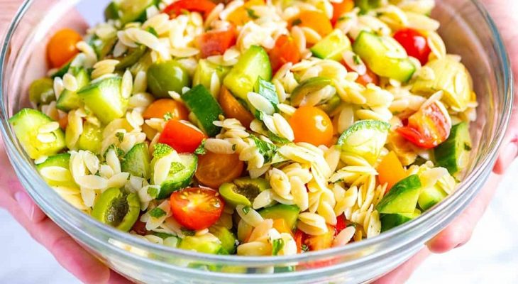 Easy orzo salad with peas