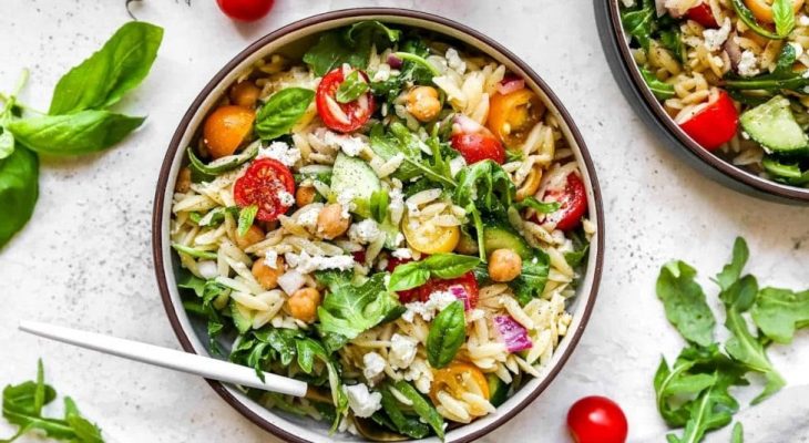 Easy orzo salad with peas