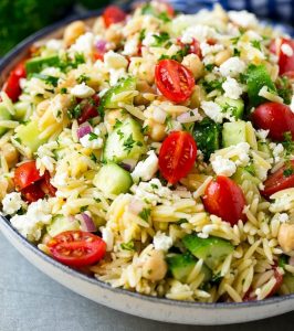 Easy orzo salad with peas