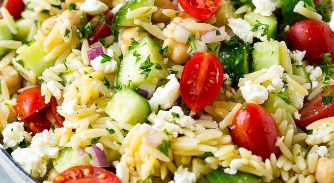 Easy orzo salad with peas