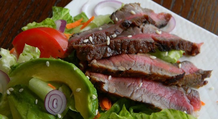 Grilled steak-asian style salad