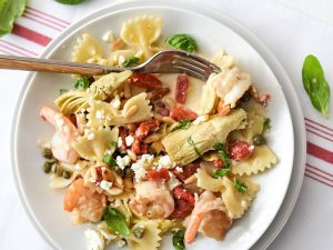 Healthy pasta shells, artichoke hearts with shrimp