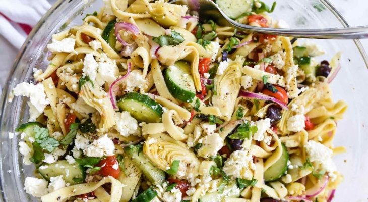 Healthy pasta shells, artichoke hearts with shrimp