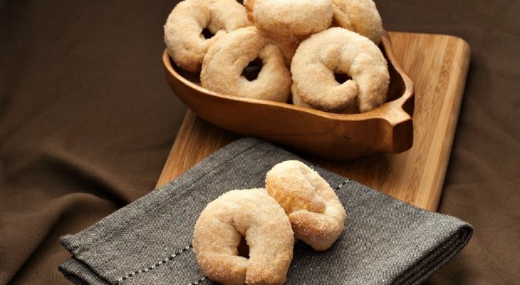 Italian Taralli Cookies Dessert