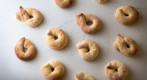 Italian Taralli Cookies Dessert