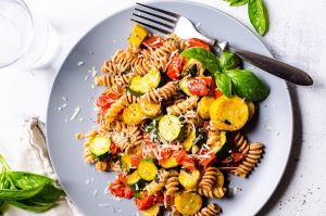 Pasta with zucchini & tomatoes