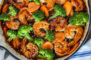 Steamed prawns and asian greens