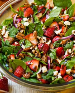 Strawberry spinach salad