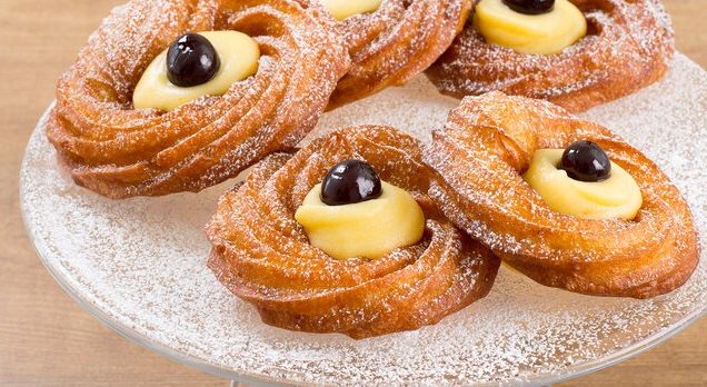 Zeppole Dessert