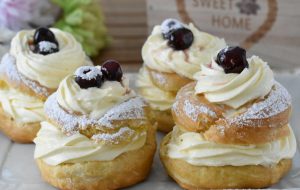 Zeppole Dessert