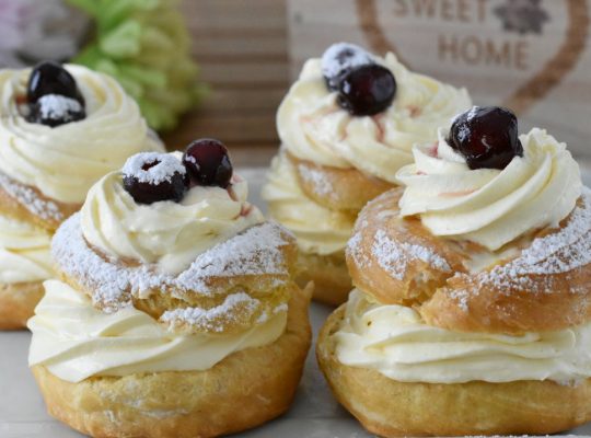 Zeppole Dessert